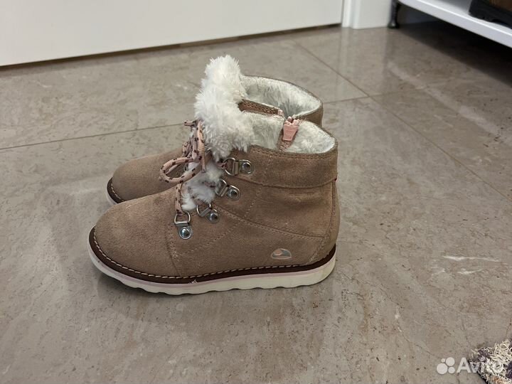 Угги для девочки 27 р