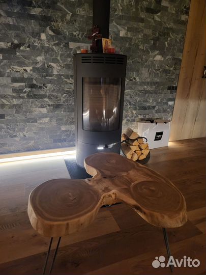 Стол обеденный из дерева