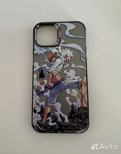 Чехол на iPhone 13