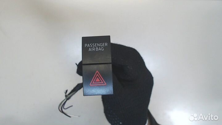 Кнопка аварийки Skoda Rapid, 2014