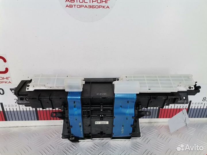 Щиток приборов (приборная панель) Toyota Prius 2