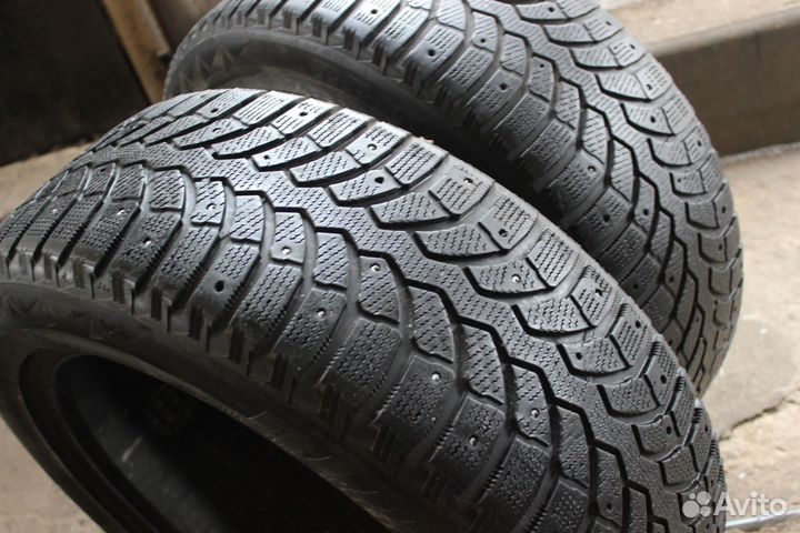 Bridgestone Blizzak Spike-01 225/55 R18 98T