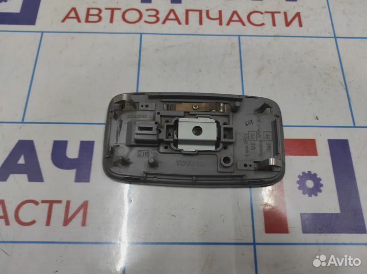 Плафон салонный задний Toyota Land Cruiser Prado (J120) 81240-33030-B2