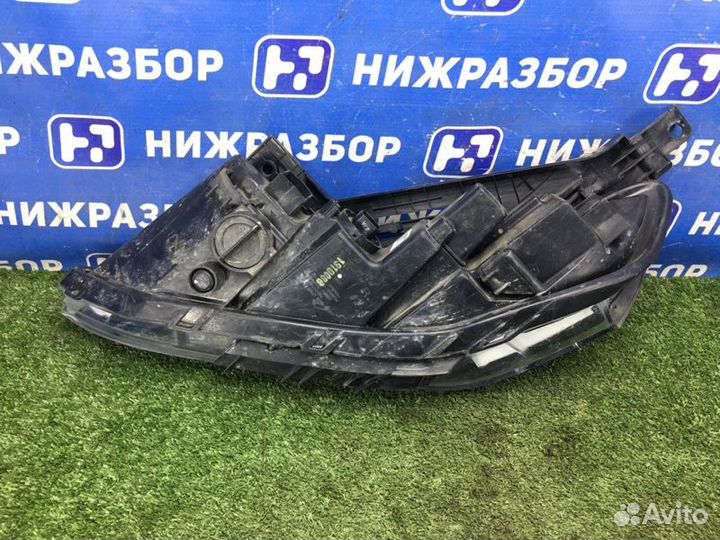 Фара передняя правая Hyundai Santa Fe TM