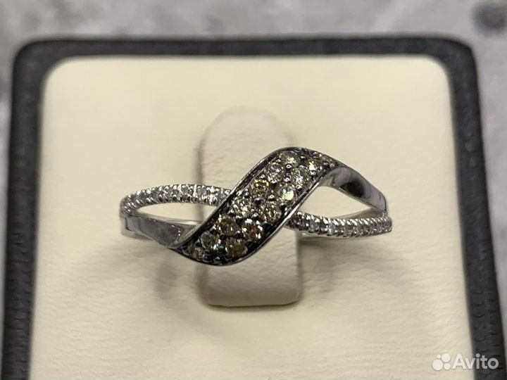 Золотое кольцо с бриллиантами