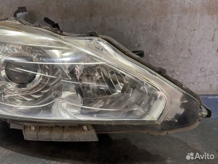 Фара ксенон правая Nissan Teana L33