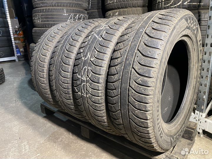 Bridgestone Ice Cruiser 7000 235/65 R17 108T