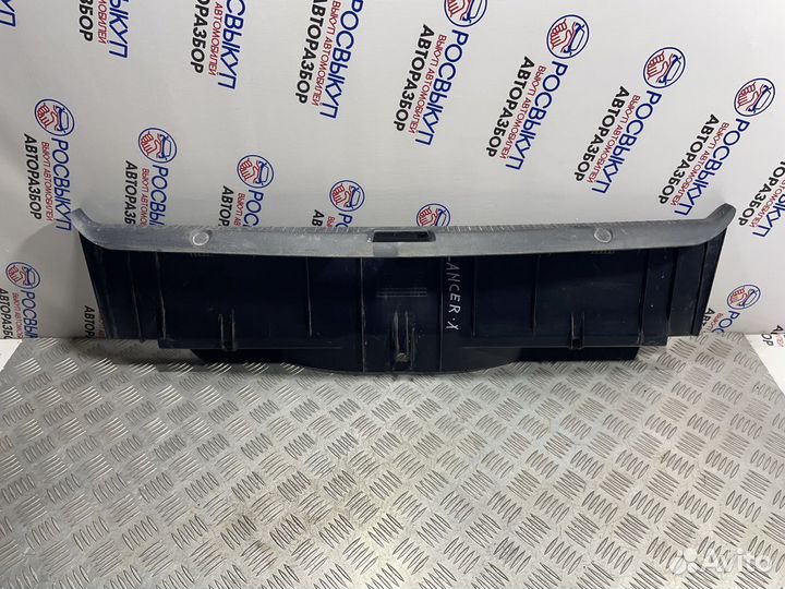 Накладка задней панели Mitsubishi Lancer