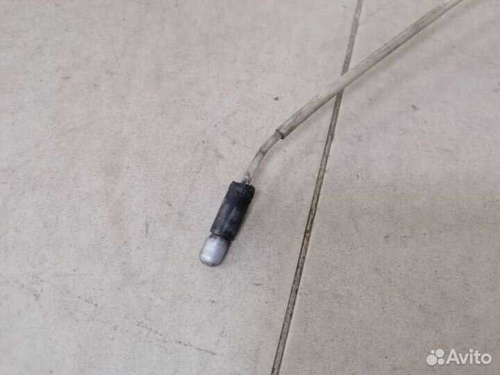 Трос стояночного тормоза Skoda Octavia A7 2013