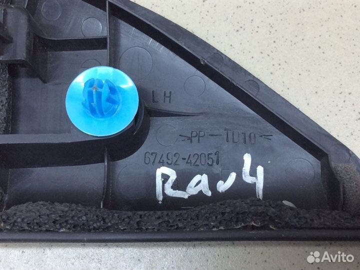 Крышка зеркала внутренняя левая Toyota Rav 4 V30