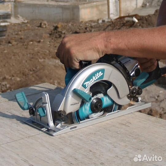 Дисковая пила Makita 5477NB 1800 Вт 185мм