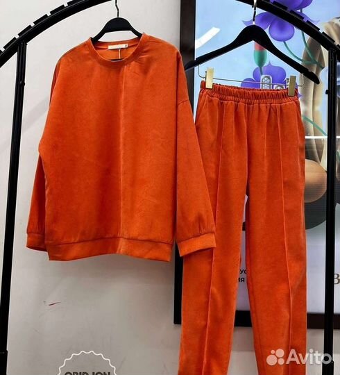 Спортивный костюм