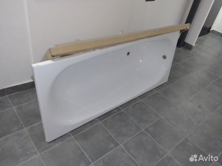 Ванна акриловая