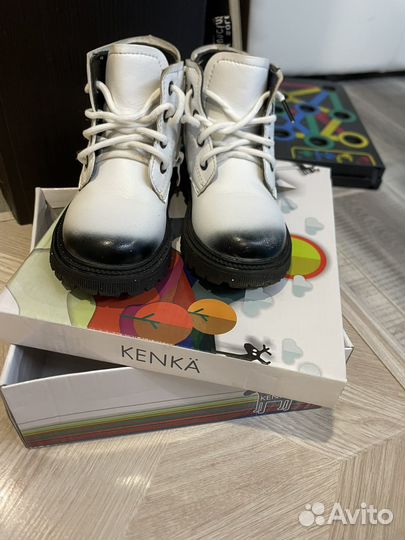 Продам ботинки для девочки