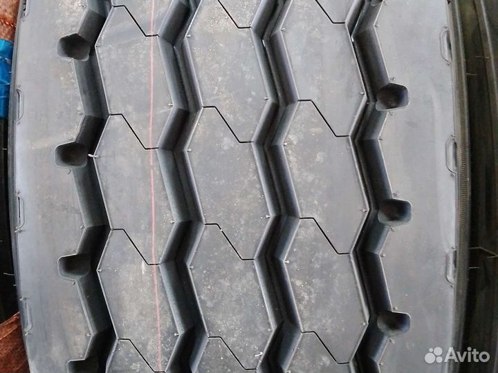 O green 385/65R22,5