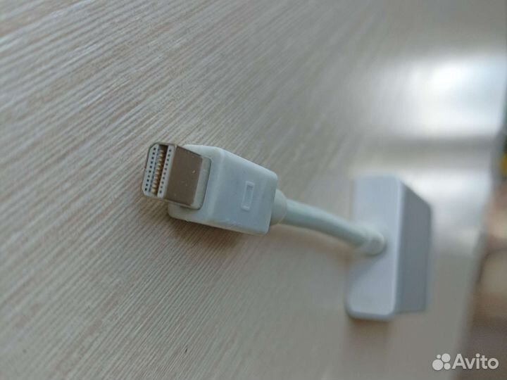 Адаптер Moshi Mini DisplayPort to VGA Adapter