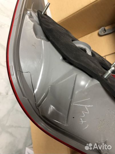 Toyota Camry 5поколение фонарь в правое заднее кры