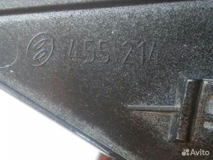 Зеркало заднего вида