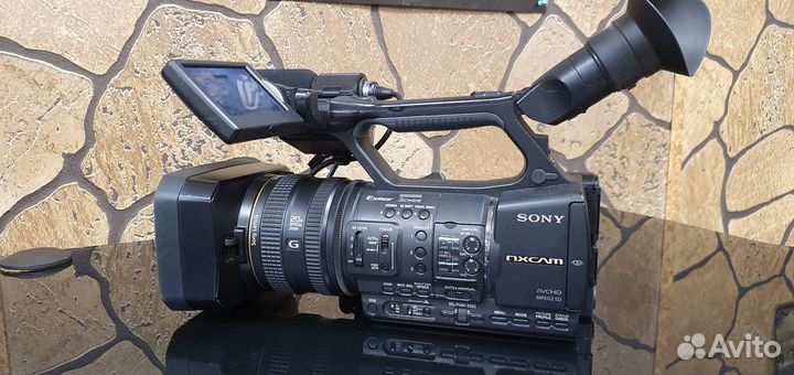 Видеокамера sony Sony HXR-NX5M+кофр+зимник+зарядка