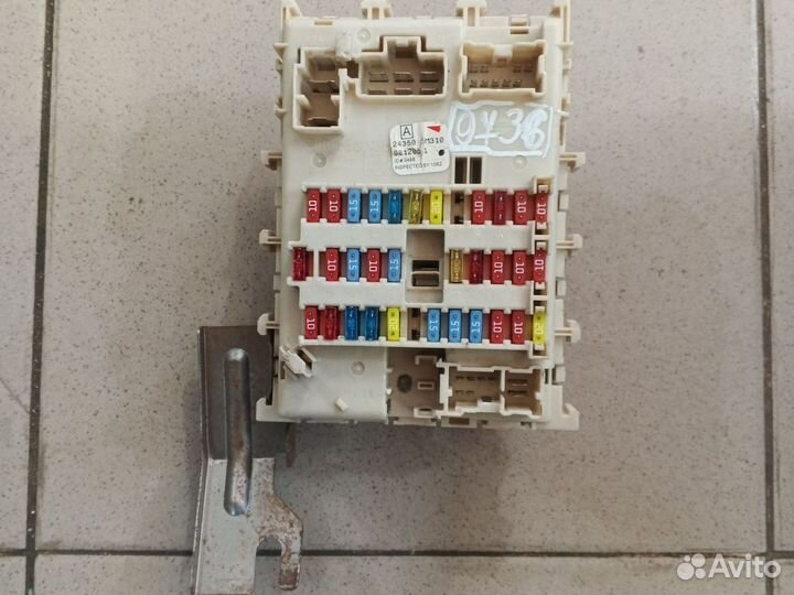 Блок предахранителей Nissan Almera n16 9736
