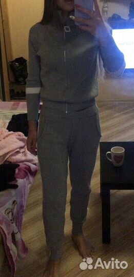 Спортивный костюм женский