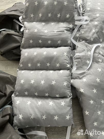 Бортики и одеяло в кроватку