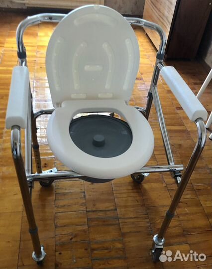 Санитарный стул