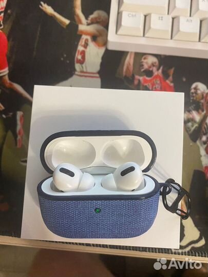 AirPods Pro оригинальные + чехлы