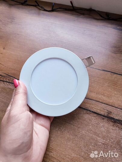 Светильник потолочный встраиваемый