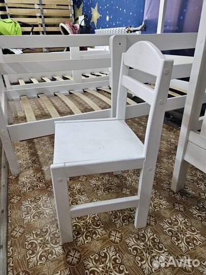 Детский стул из дерева