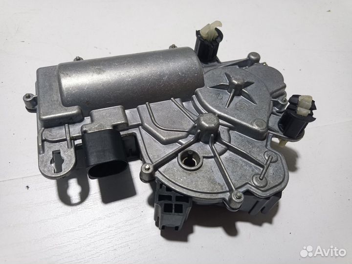 Доводчик двери Q7 4M (2015—2020) Audi