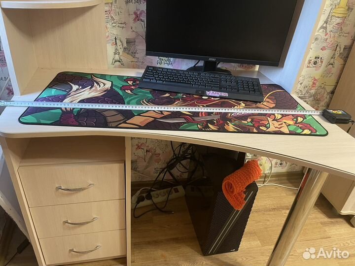 Письменный стол бу белый