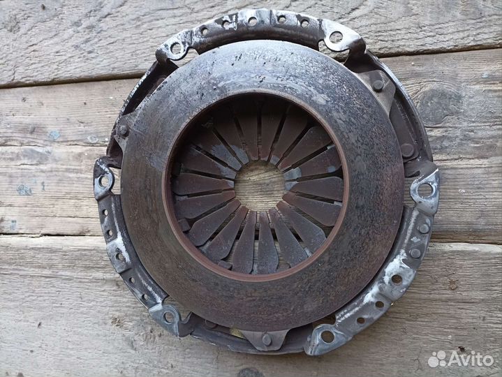 Корзина сцепления и диск на Nissan Almera Classic