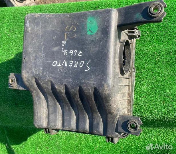 Корпус воздушного фильтра Kia Sorento 2.5 2003