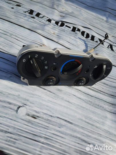 Блок управления отопителем Ford Fusion