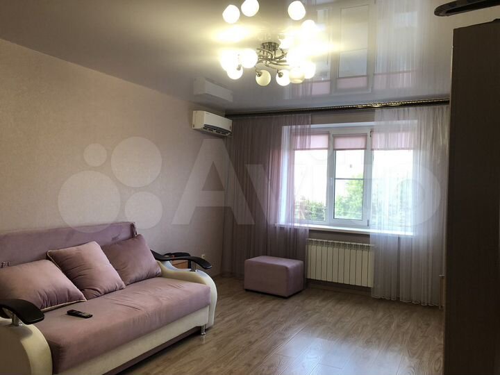 2-к. квартира, 71 м², 3/6 эт.