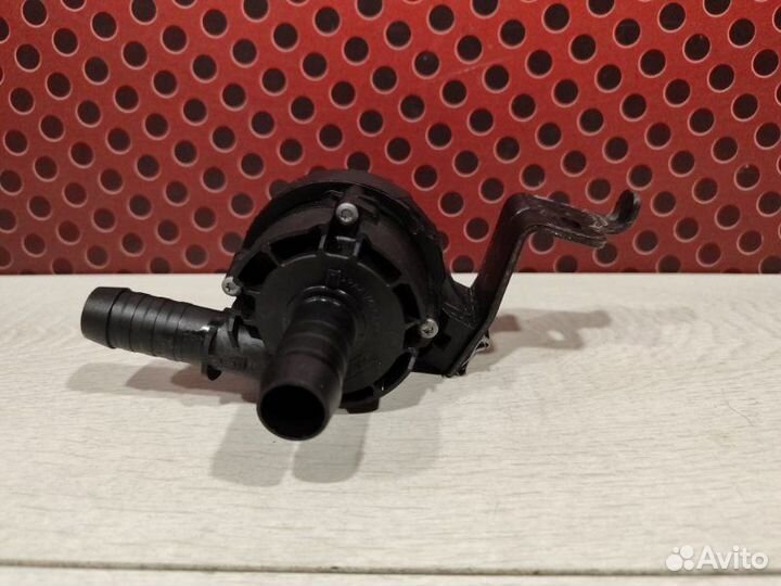 Насос антифриза дополнительный Ford Kuga 1.5