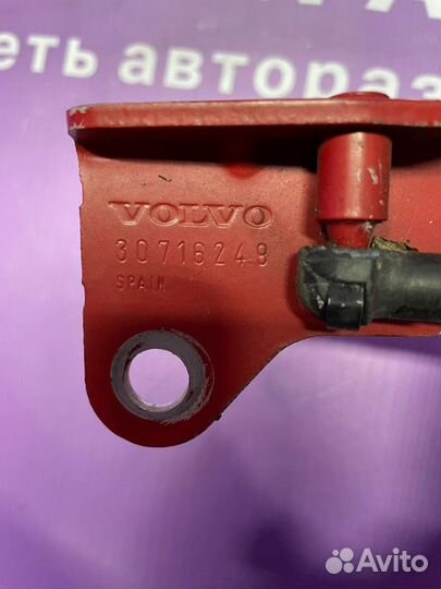 Петли крышки багажника задние Volvo S40 B4164S3