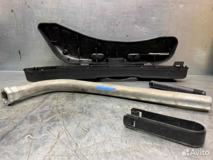 Контейнер в багажник Audi A4 B7 2005-2007 седан