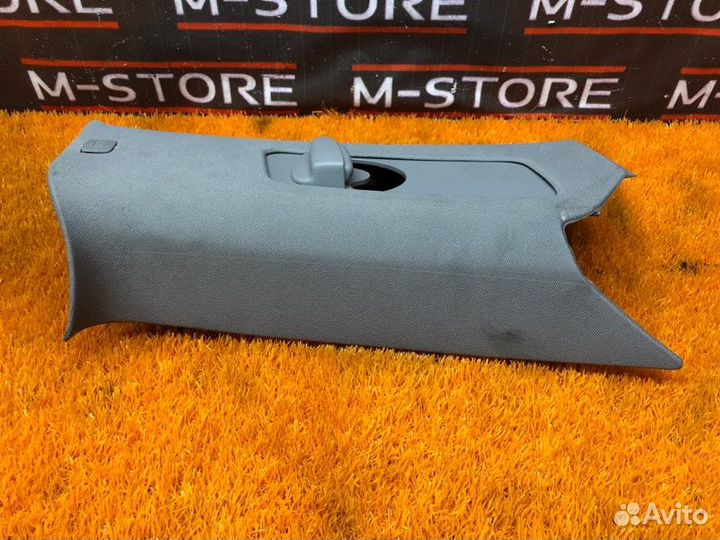 Обшивка стойки задняя левая Volkswagen Touareg 7L