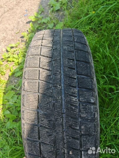 Bridgestone Blizzak Revo GZ 215/65 R16 98S