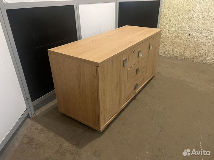 Тумба под телевизор 121х46х60см