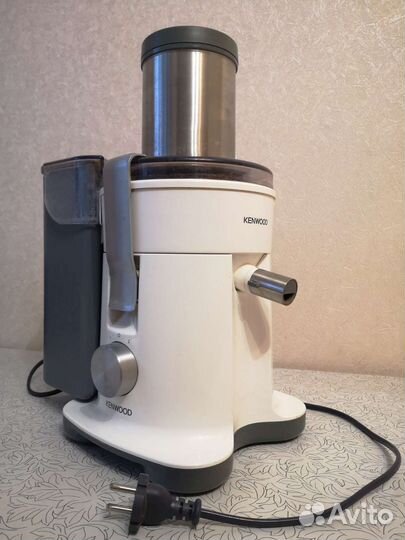 Соковыжималка Kenwood JE730 на запчасти