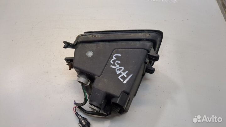 Фара противотуманная левая Infiniti QX56