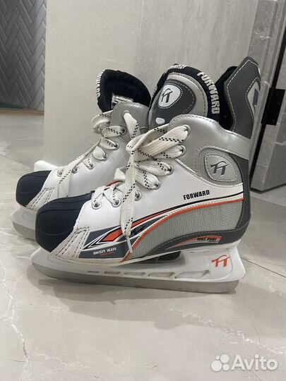 Коньки хоккейные