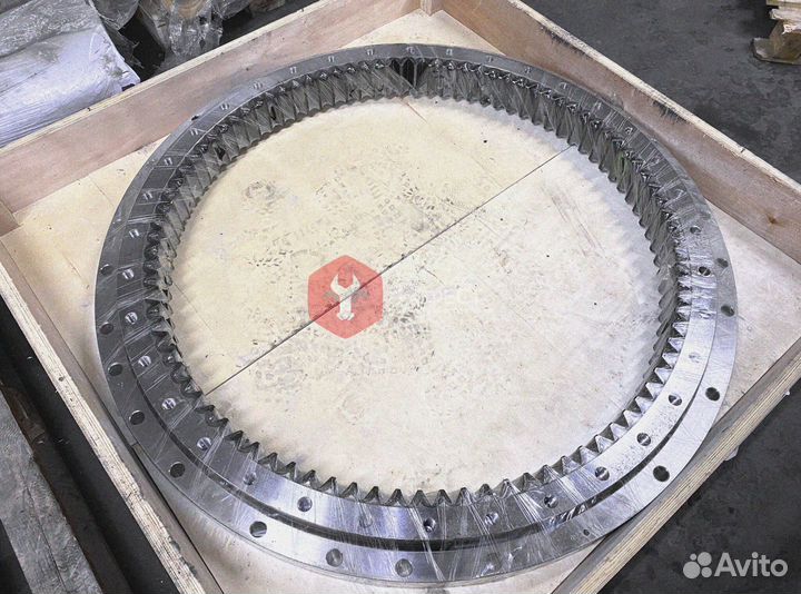 Опорно-поворотный круг Hyundai R330LC-9