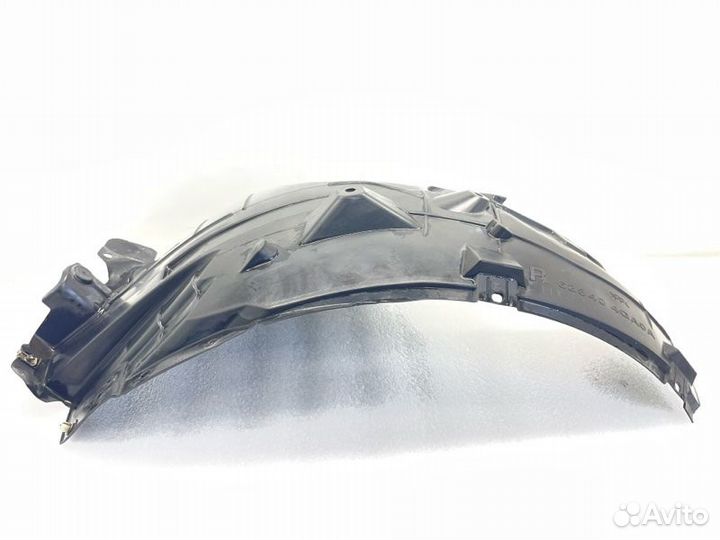 Подкрылок передний правый Infiniti Q50 V37 2.2