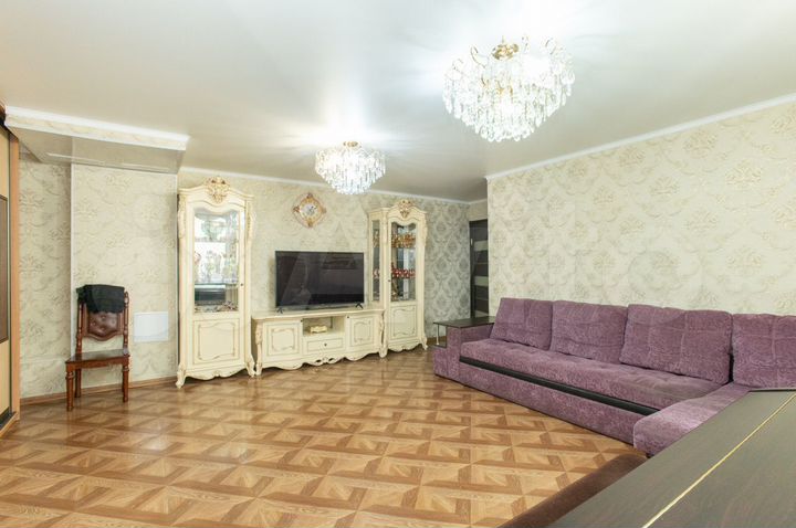 4-к. квартира, 119 м², 1/4 эт.