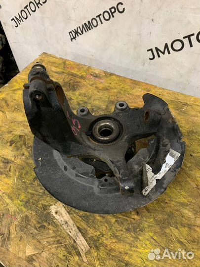 Кулак поворотный передний левый Volvo S40 V50 C30