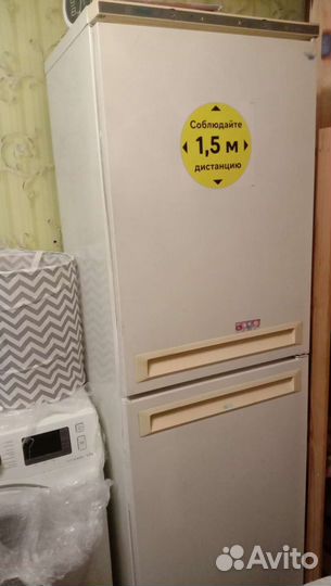 Холодильник стиральная машинка